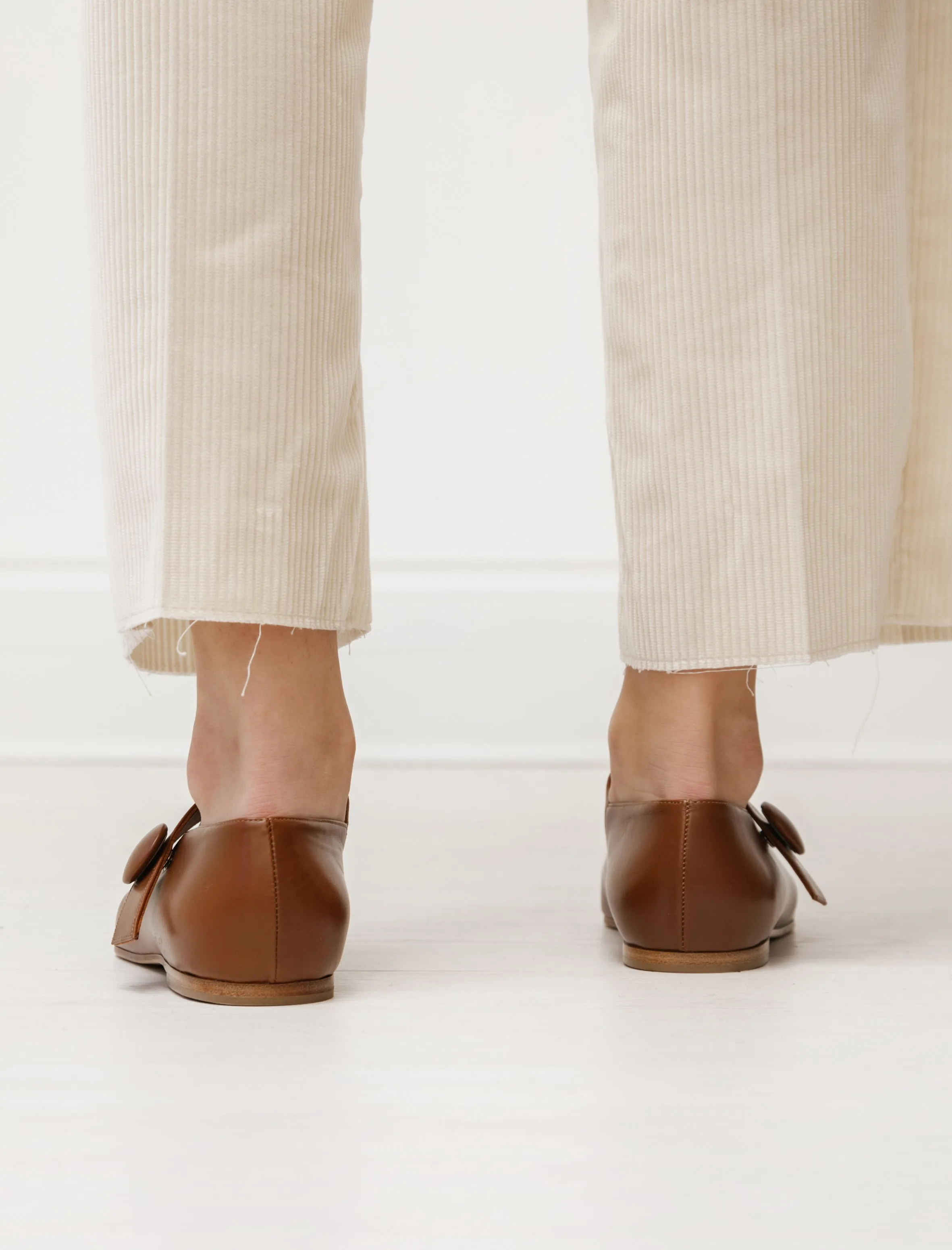 Buttoned Shoes Cognac