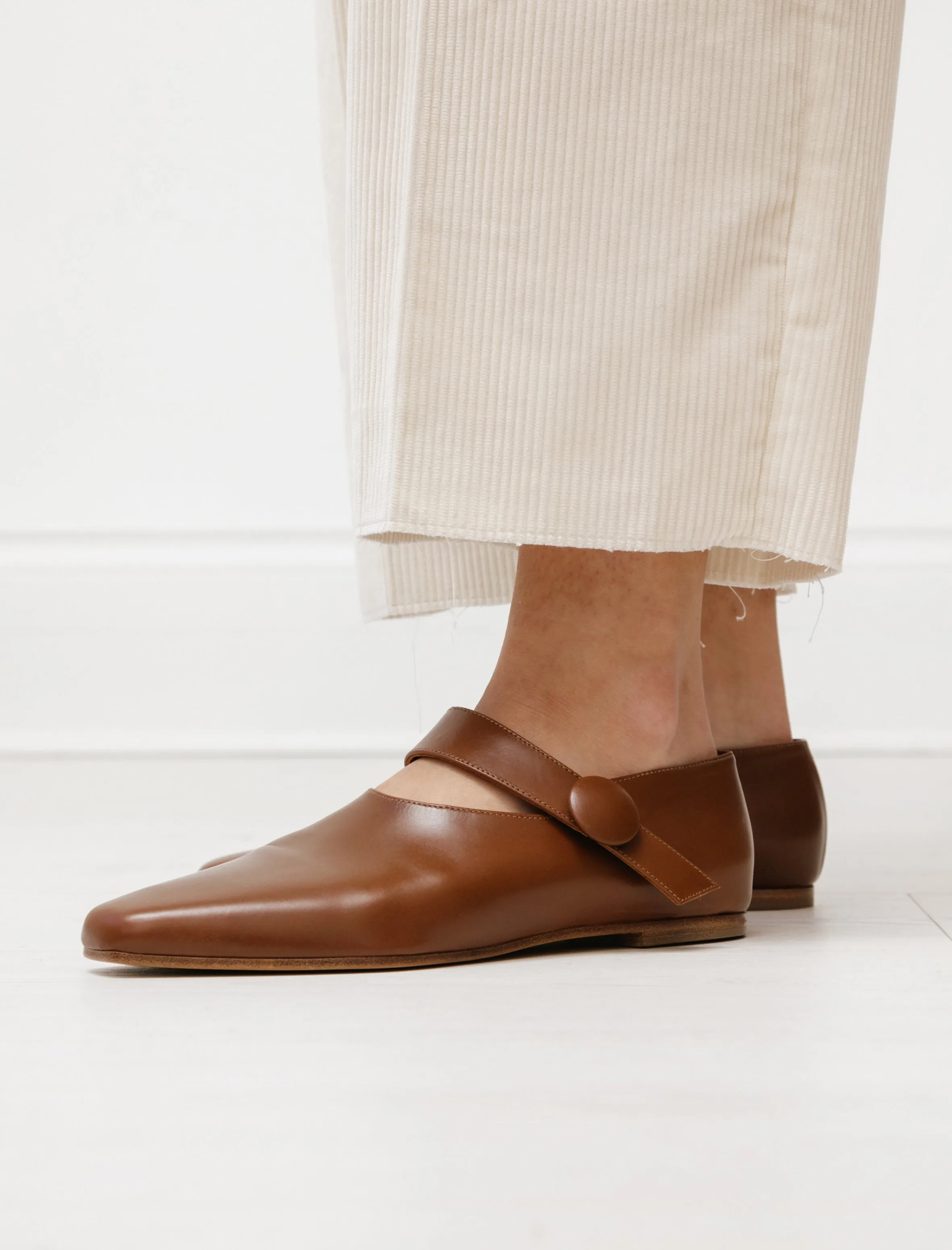 Buttoned Shoes Cognac