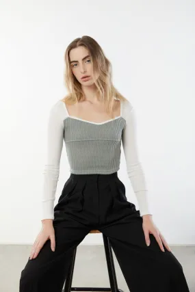 CONTRAST SLEEVE SWEETHEART NECK TOP