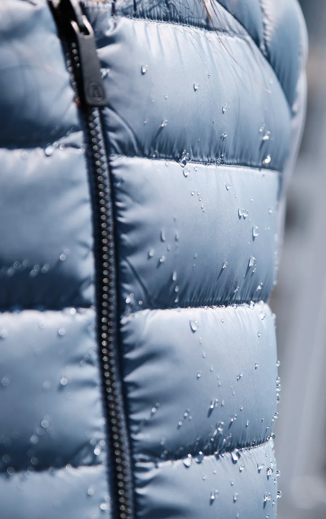 ESSENTIAL LIGHTWEIGHT DOWN JACKET