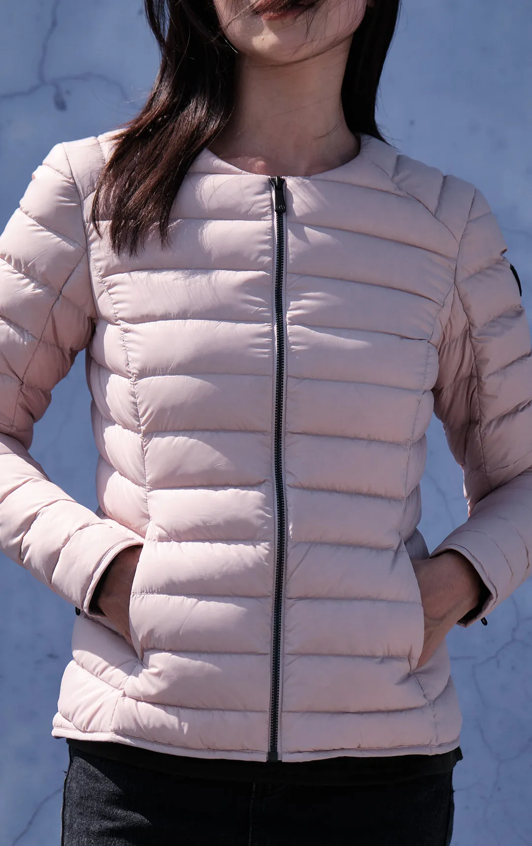 ESSENTIAL LIGHTWEIGHT DOWN JACKET