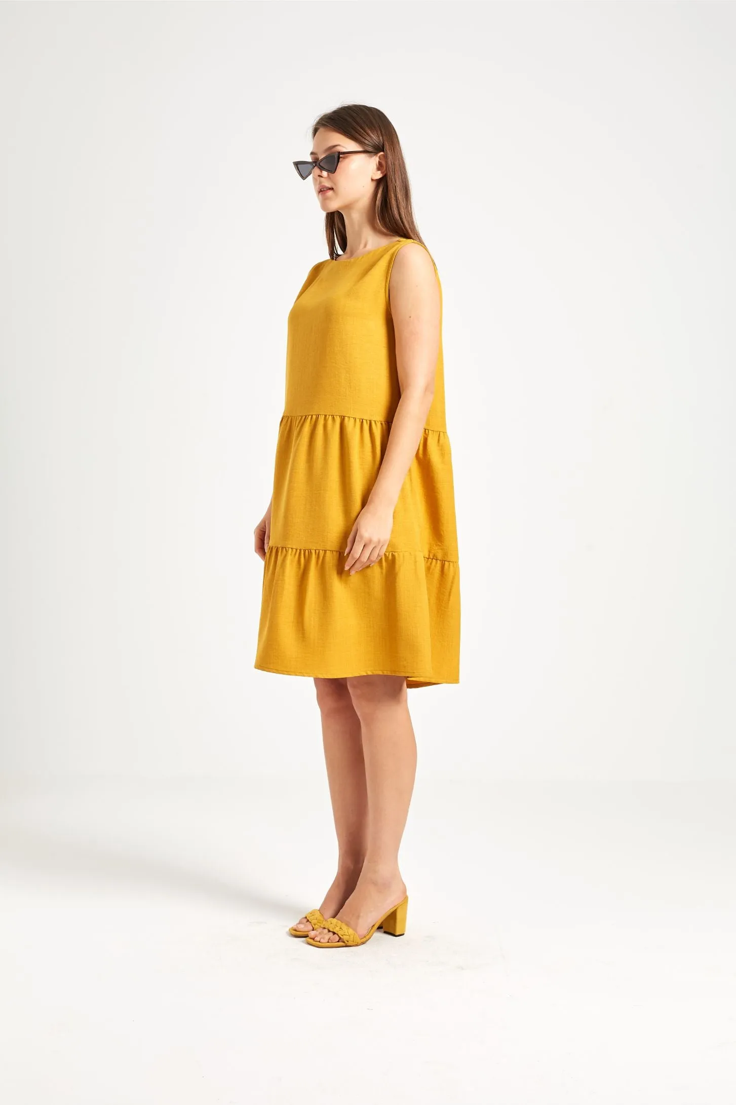 FLOWY RUFFLED DRESS - MUSTARD