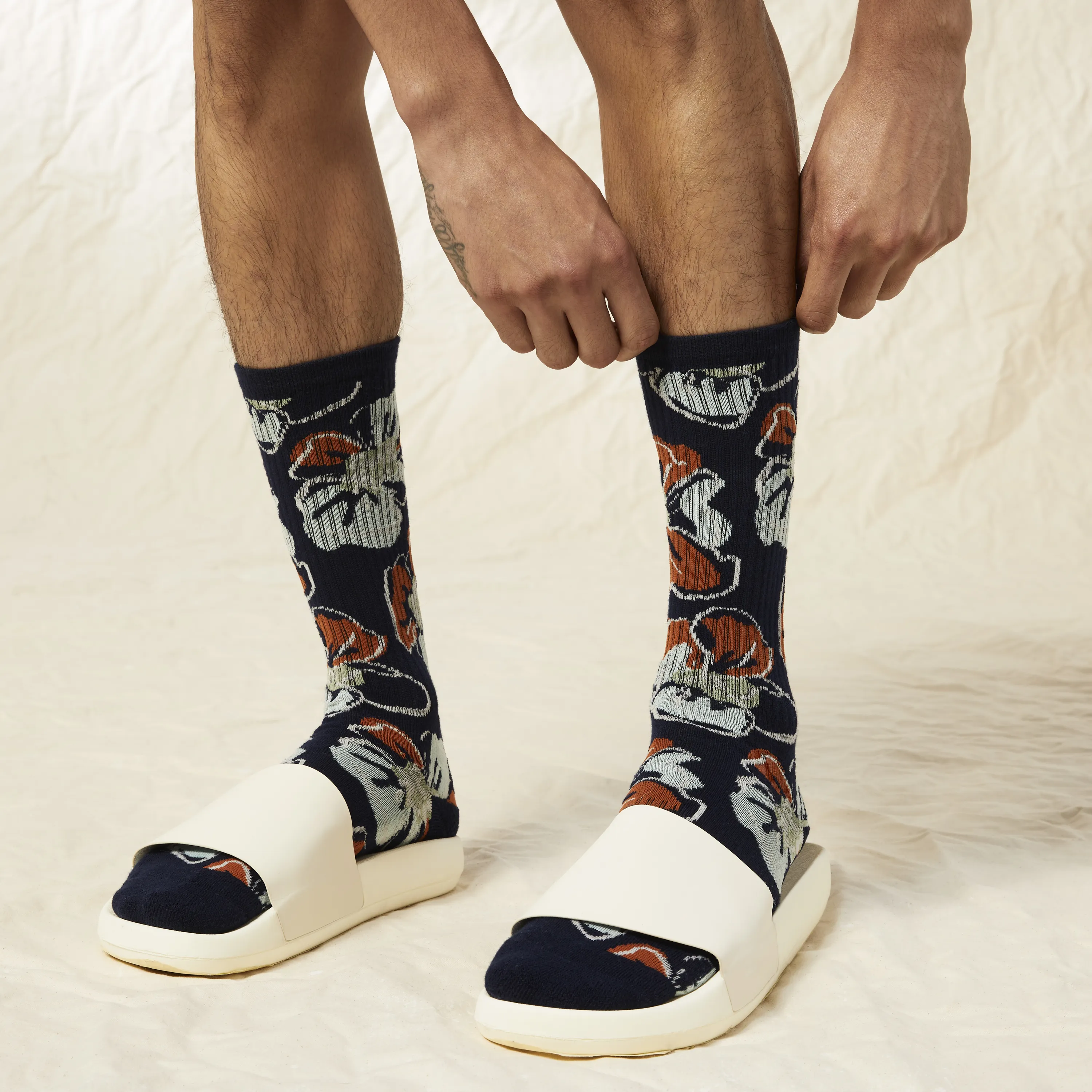 K.Bell Men's Tropical Floral Active Crew Sock