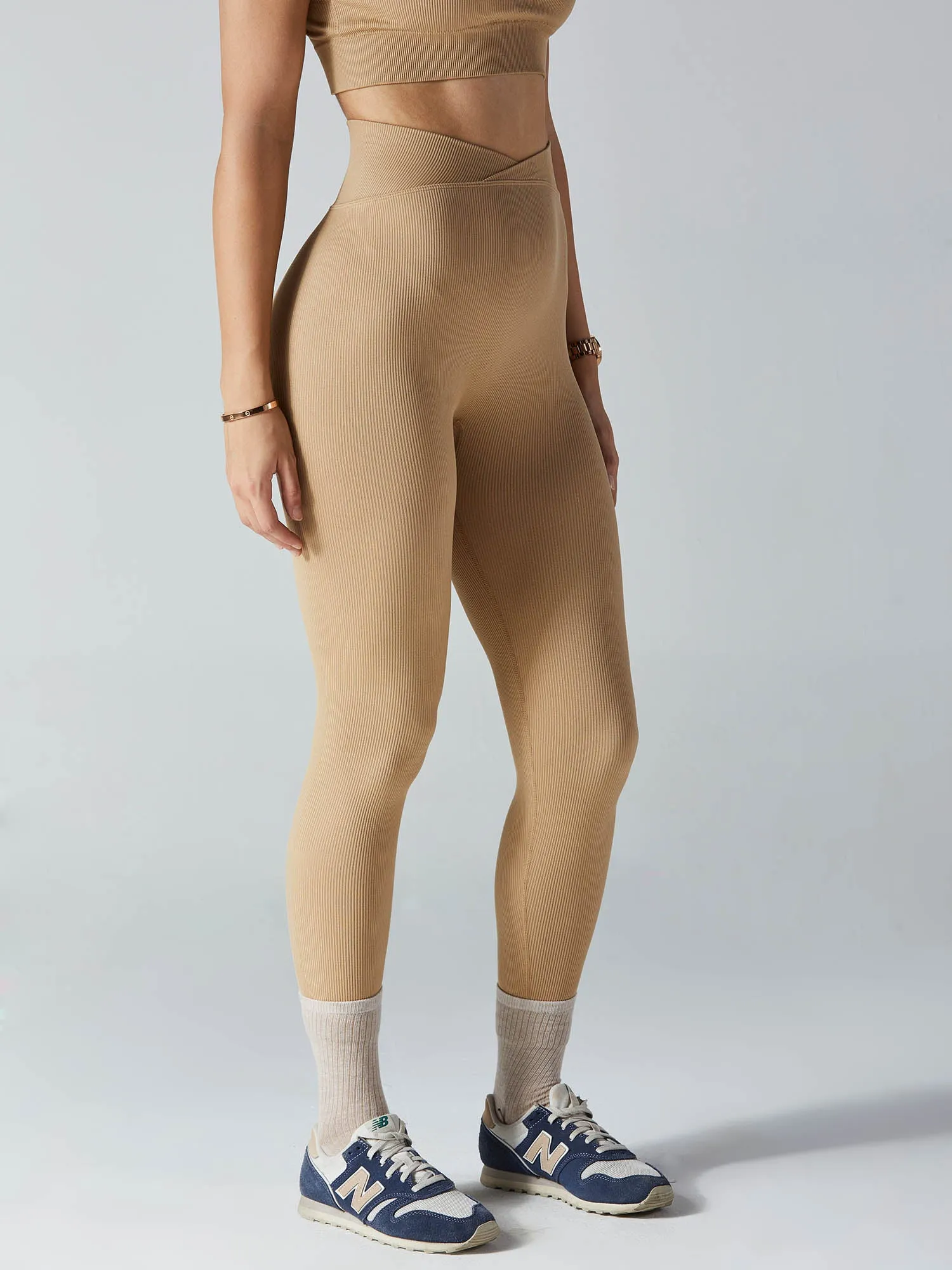 Nude Aspire V-Waist Leggings